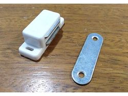 RETEN MAGNETICO 58 MM BLANCO